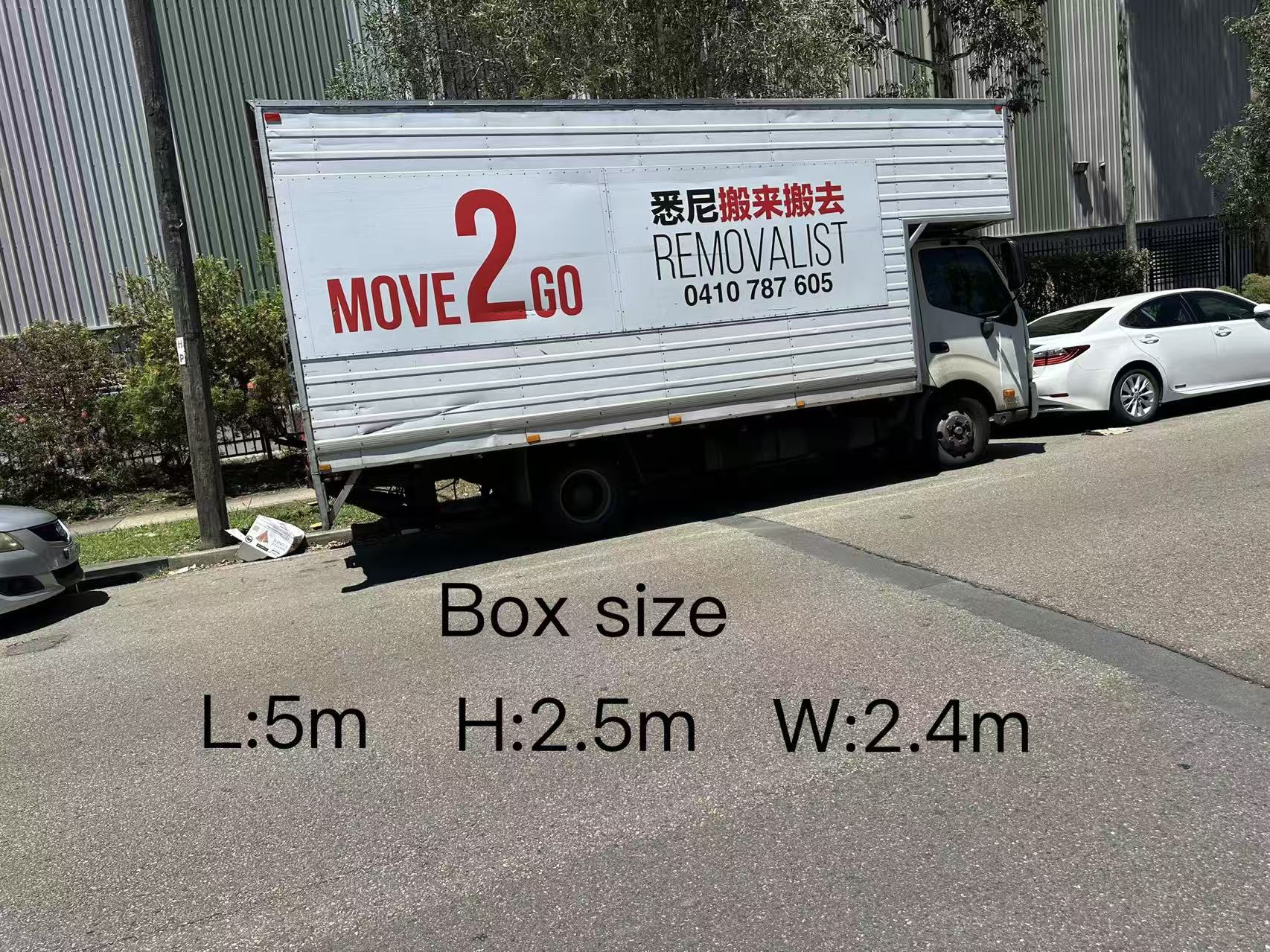 10.5t removal truck by Move2Go Removalist